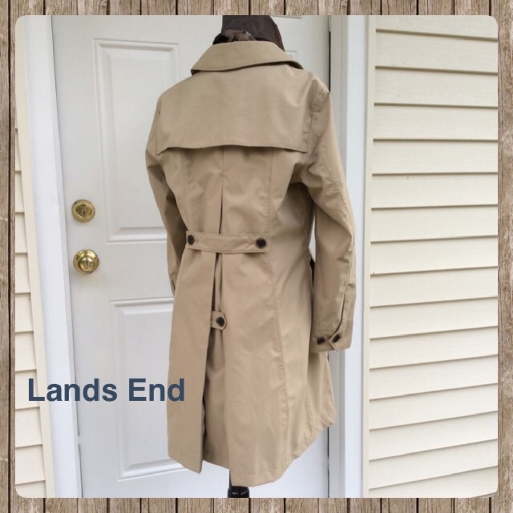 Lands End (worn once) Raincoat - Picture 2 of 6